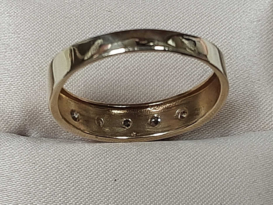 Men's Ring - Yellow Gold 10k (.417) 3.4 grams Size 12.5