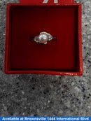 Women's Ring - White Gold 14k (.585) 3.2 grams Size 5.5