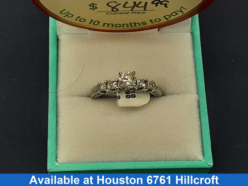 Women's Ring - Solitaire - White Gold 18k (.750) 3.3 grams Size 7