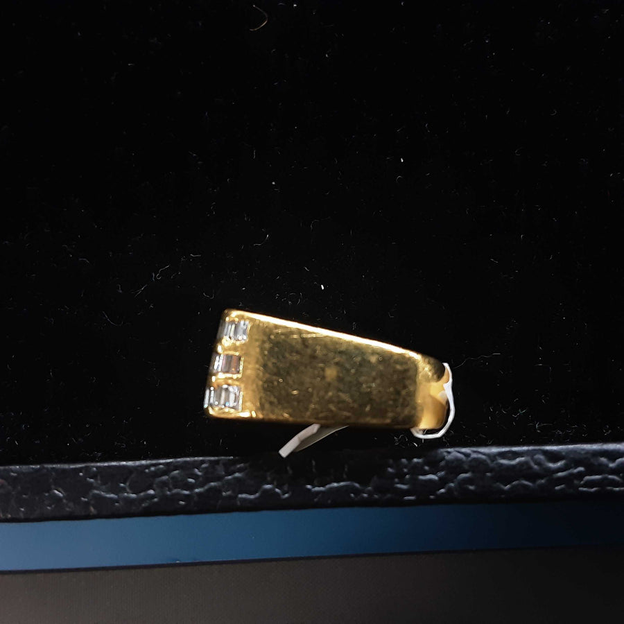 Men's Ring - Yellow Gold 18k (.750) 10.7 grams Size 8.5