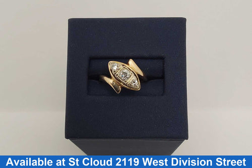 Women's Ring - Yellow Gold 14k (.585) 2.65 grams Size 4