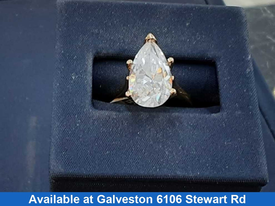 Women's Ring - Solitaire - Yellow Gold 14k (.585) 4.4 grams Size 6