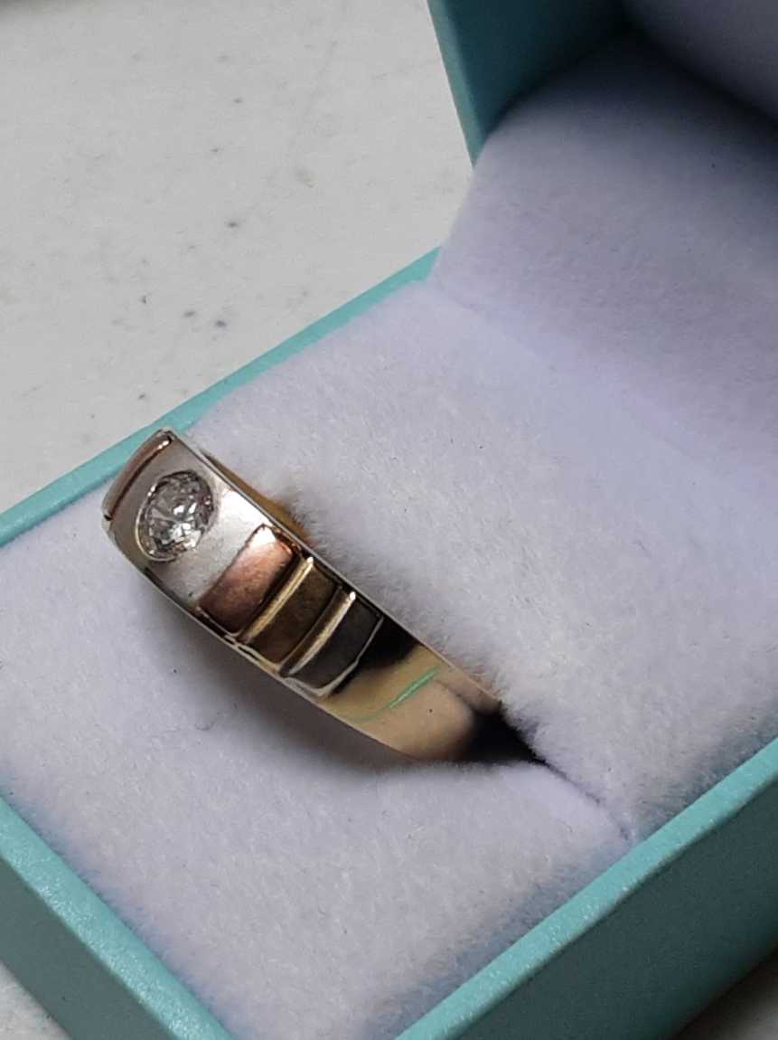 Ring - Wedding Band - Tricolor Gold 14k (.585) 5.3 grams Size 11