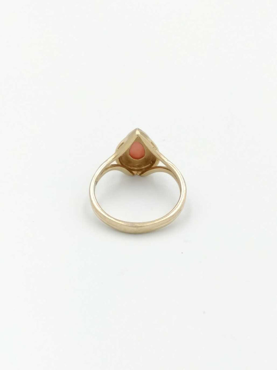Women's Ring - Yellow Gold 14k (.585) 3.2 grams Size 7.5