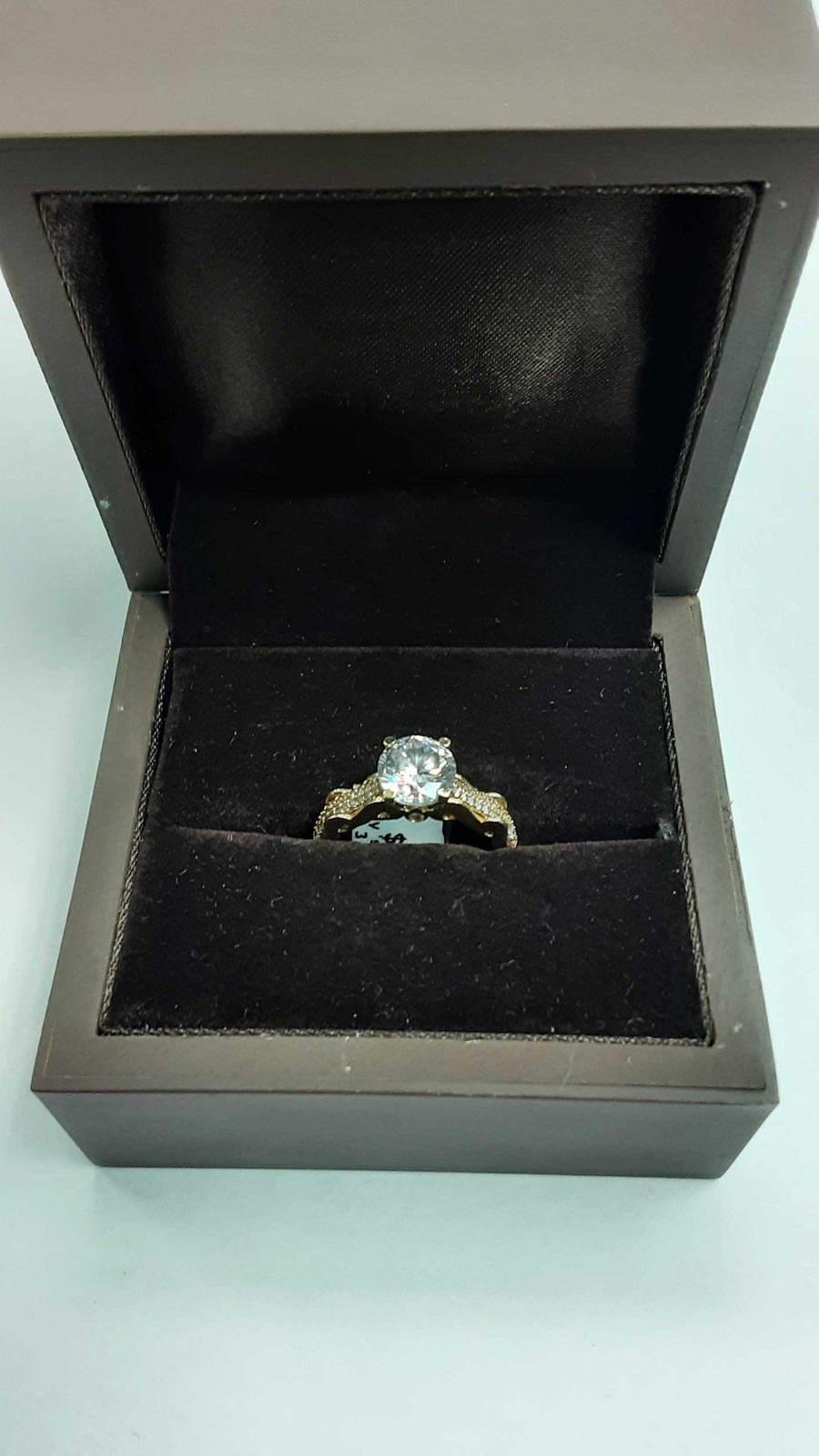 Women's Ring - Solitaire - Yellow Gold 10k (.417) 3 grams Size 8