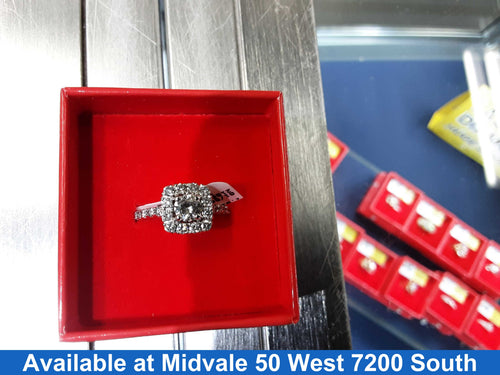 Ring - Wedding Set - White Gold 14k (.585) 4.1 grams Size 7.5