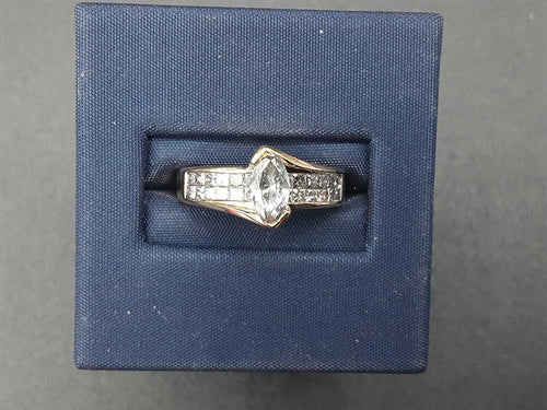 Women's Ring - Yellow Gold 14k (.585) 5.1 grams Size 7