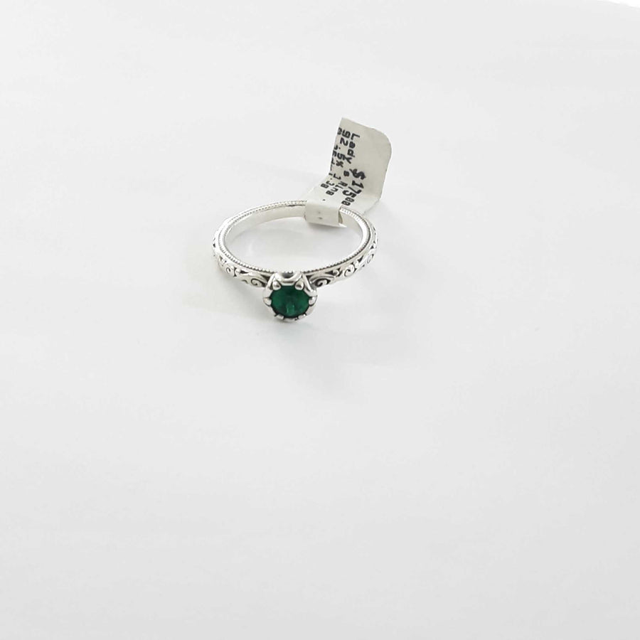Women's Ring - Solitaire - Silver 3.3 grams Size 7