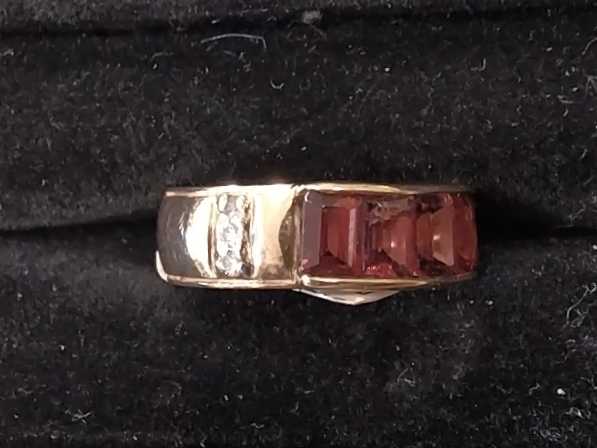 Men's Ring - Yellow Gold 14k (.585) 4.9 grams Size 7