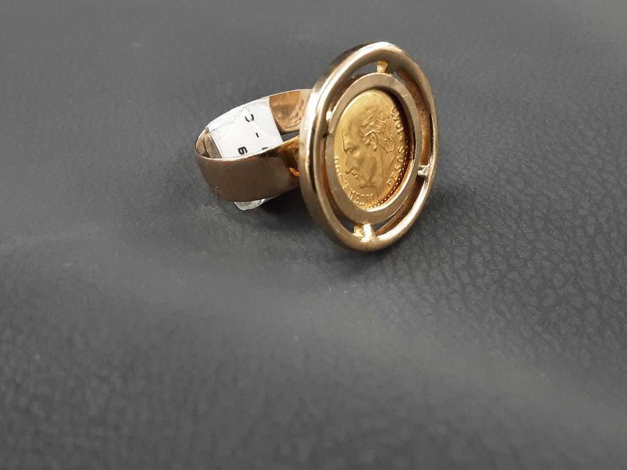 Women's Ring - Yellow Gold 10k (.417) 9.3 grams Size 7