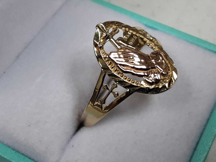 Women's Ring - Tricolor Gold 14k (.585) 2.4 grams Size 13.5