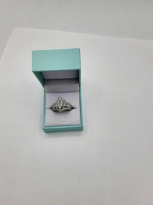 Women's Ring - White Gold 10k (.417) 6.6 grams Size 9.5