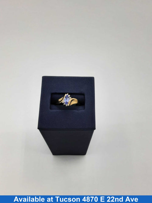 Women's Ring - Yellow Gold 10k (.417) 1.6 grams Size 6