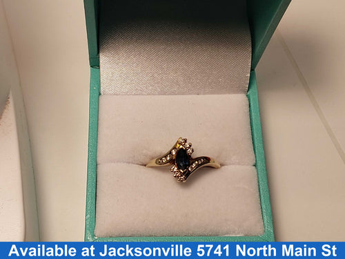 Women's Ring - Yellow Gold 10k (.417) 2.1 grams Size 6