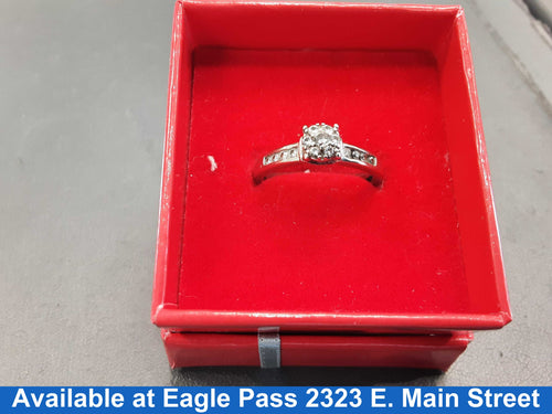 Women's Ring - White Gold 10k (.417) 2.6 grams Size 8.5