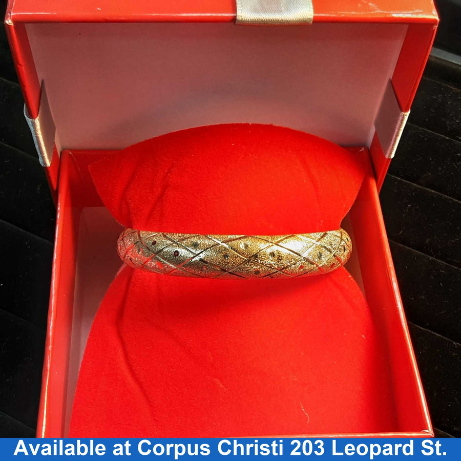 Bangle Bracelet - Yellow Gold 14k (.585) 15.7 grams 8 inch
