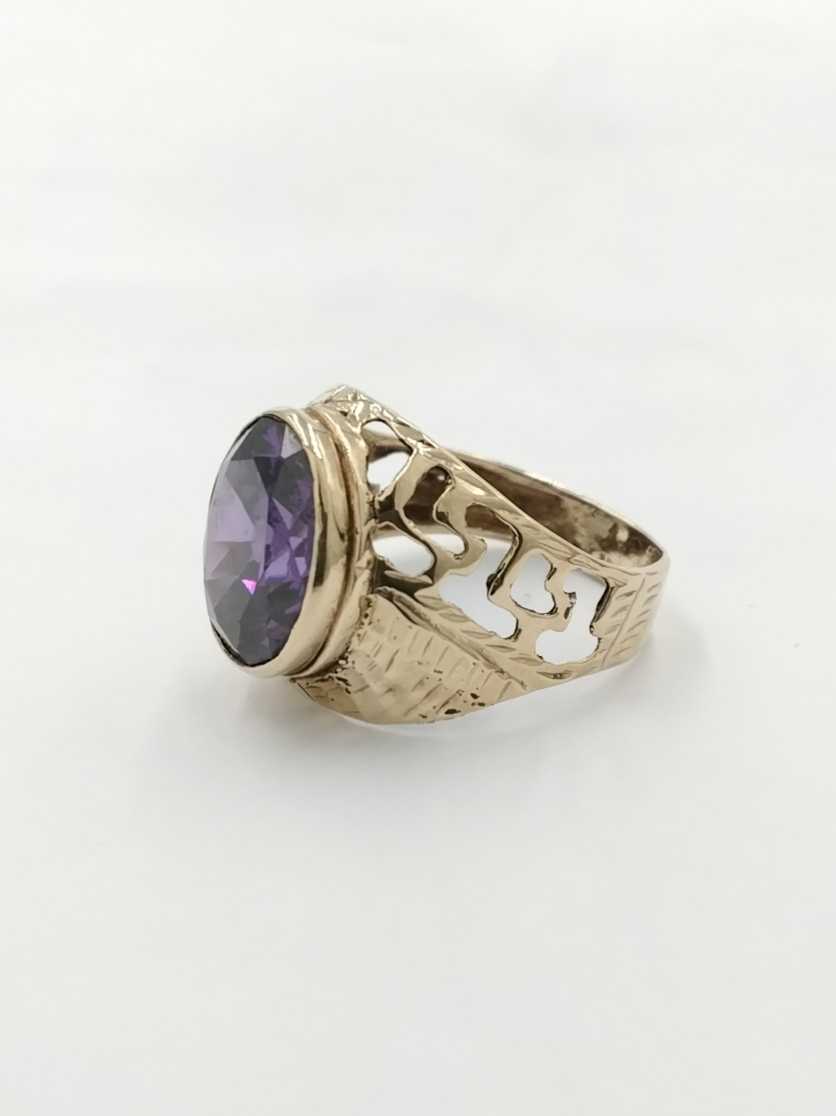 Men's Ring - Yellow Gold 10k (.417) 5.4 grams Size 10