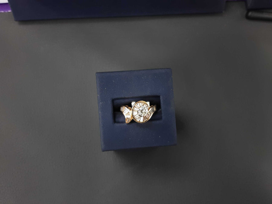 Women's Ring - Yellow Gold 14k (.585) 6.9 grams Size 7