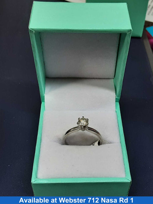 Women's Ring - Solitaire - Platinum 3.8 grams Size 8
