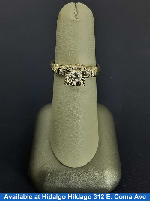Women's Ring - White Gold 14k (.585) 3 grams Size 7