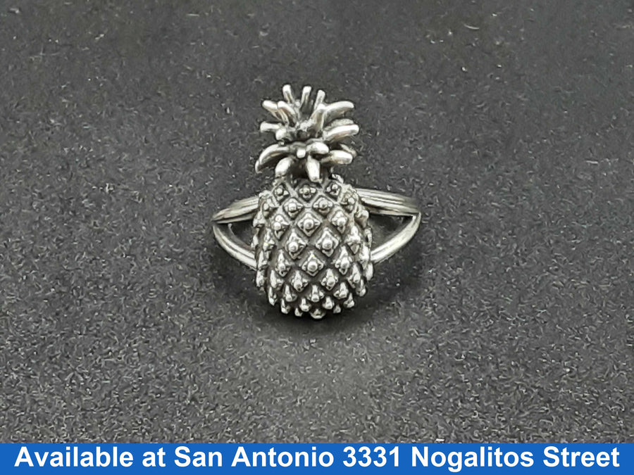 Women's Ring - Silver 10.1 grams Size 10