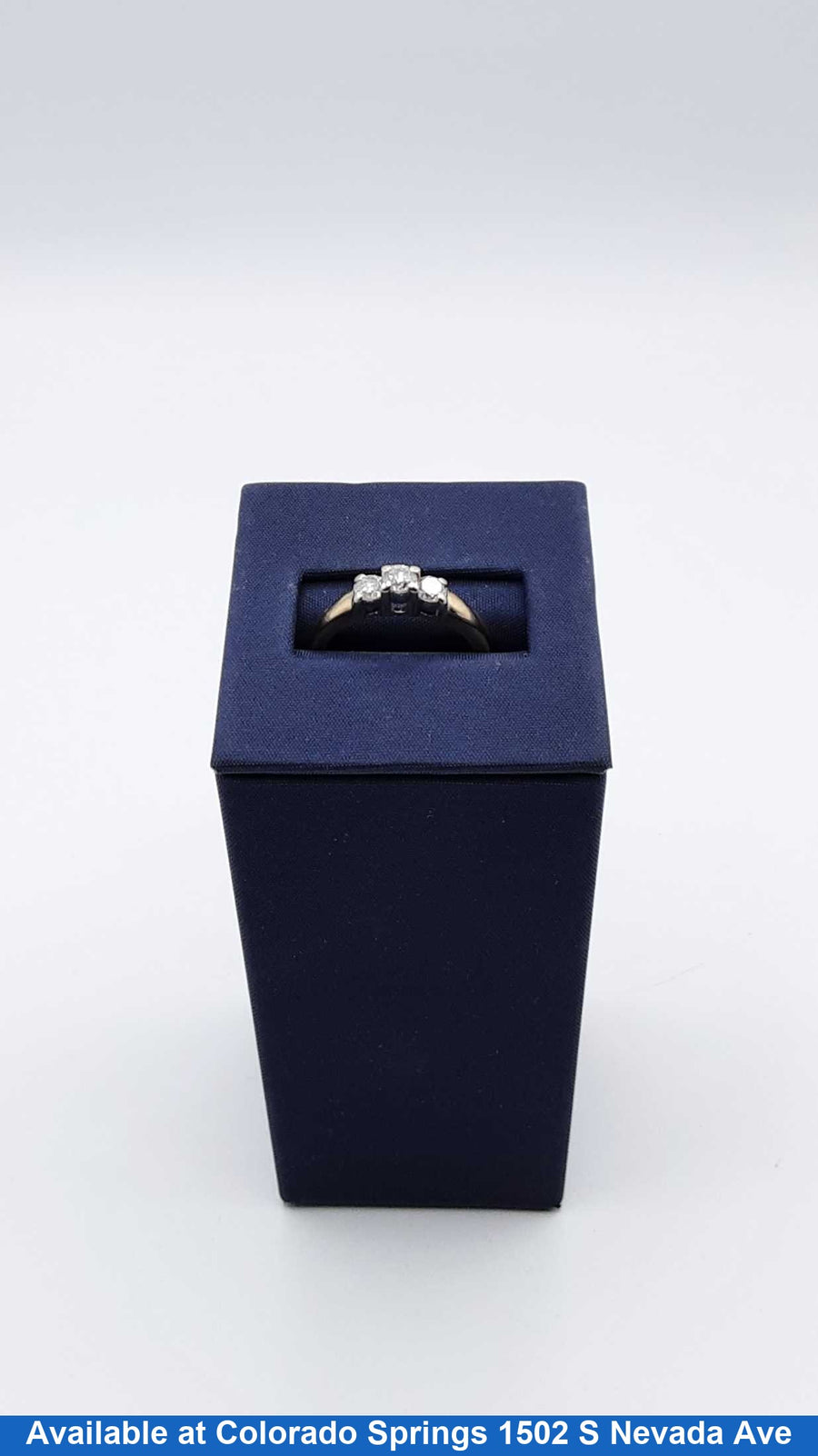 Women's Ring - Yellow Gold 14k (.585) 4 grams Size 7.5