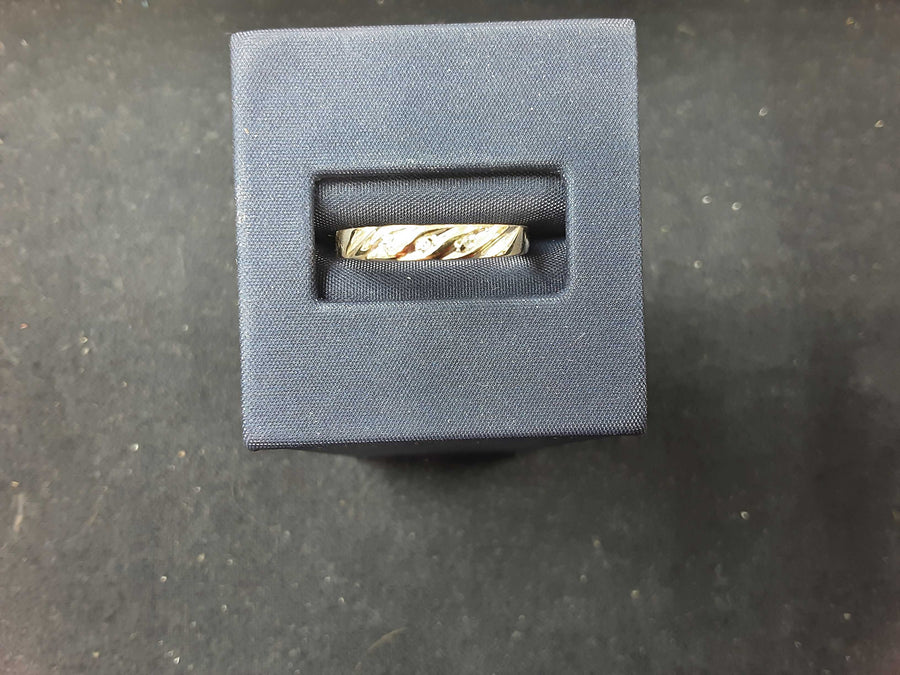Ring - Wedding Band - Yellow Gold 10k (.417) 1.6 grams Size 10.5