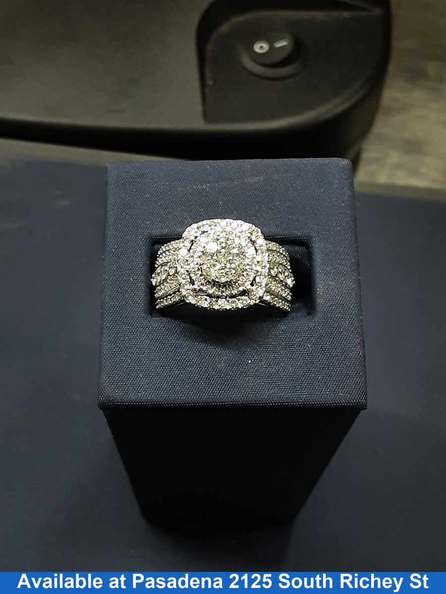 Women's Ring - White Gold 10k (.417) 6.6 grams Size 7