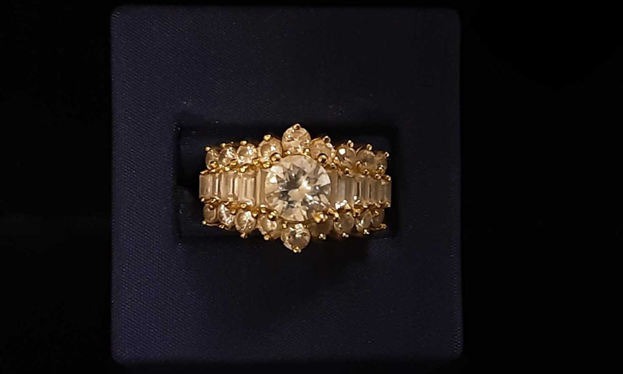 Women's Ring - Yellow Gold 14k (.585) 10.1 grams Size 7