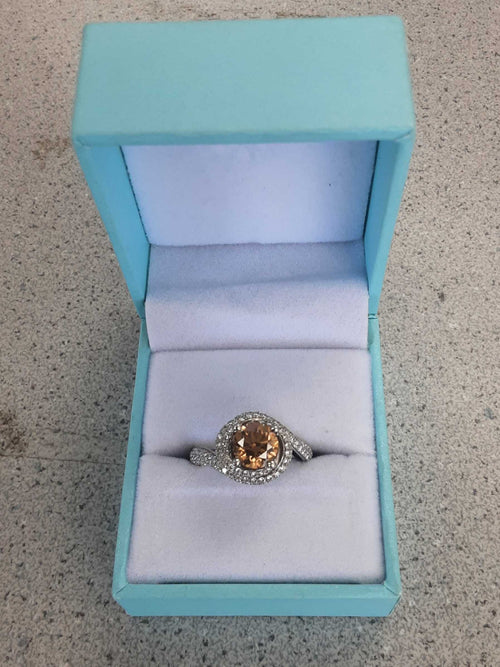 Women's Ring - Platinum 7.8 grams Size 7