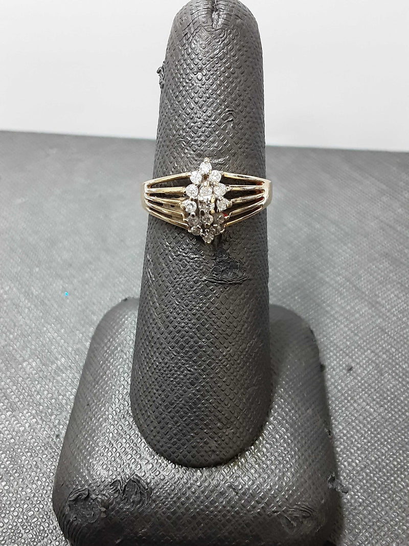 Lady's Ring - Cluster Yellow Gold 14K (.585) 2.5 grams Size 20