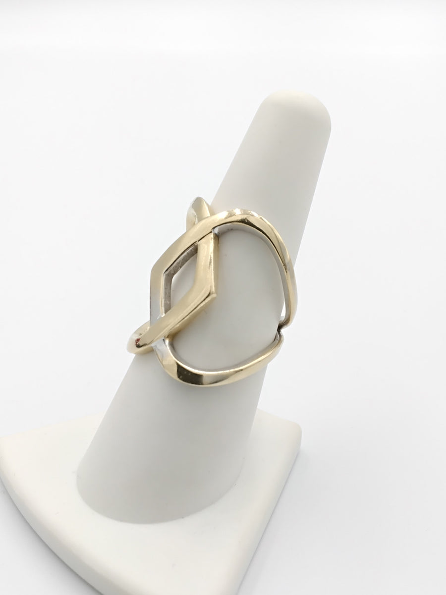 Women's Ring - Yellow Gold 14k (.585) 7.4 grams Size 7.5