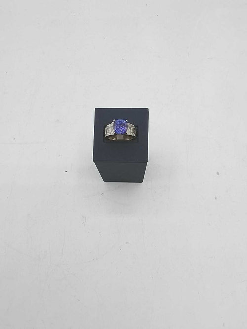 Women's Ring - Yellow Gold 18k (.750) 13.6 grams Size 9
