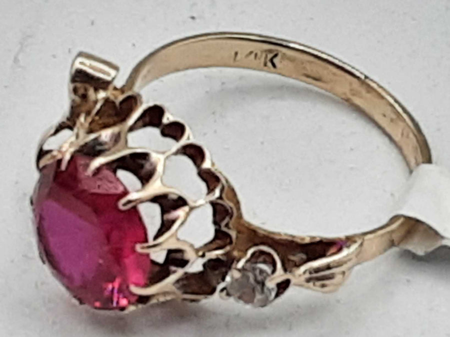 Women's Ring - Yellow Gold 14k (.585) 2.7 grams Size 7
