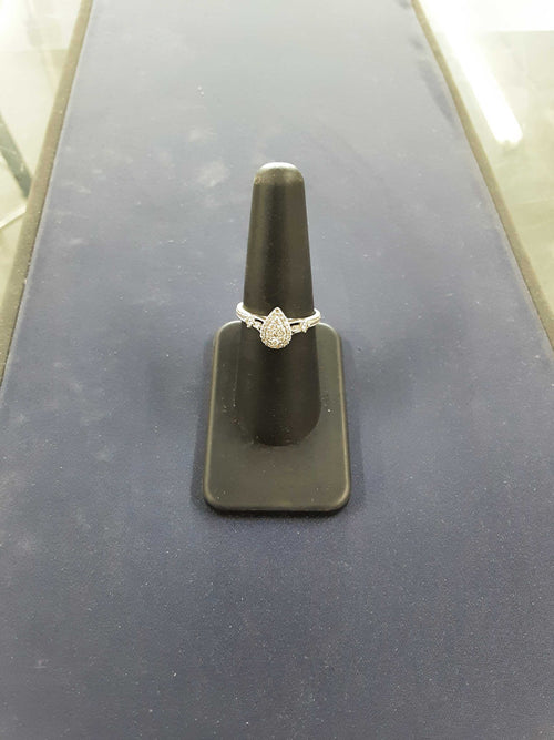 Women's Ring - White Gold 10k (.417) 1.9 grams Size 7