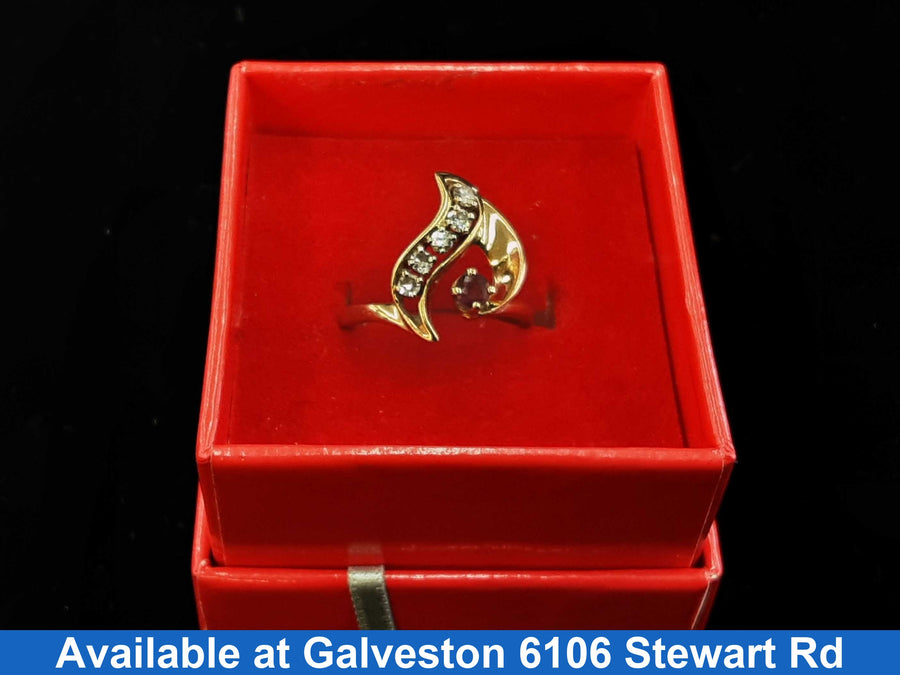Women's Ring - Yellow Gold 14k (.585) 3.2 grams Size 7