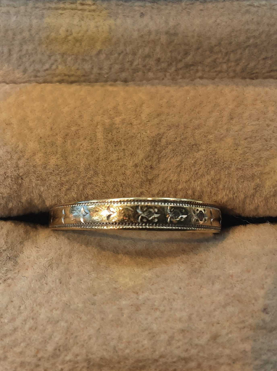 Ring - Wedding Band - Yellow Gold 10k (.417) 1.9 grams Size 8.5