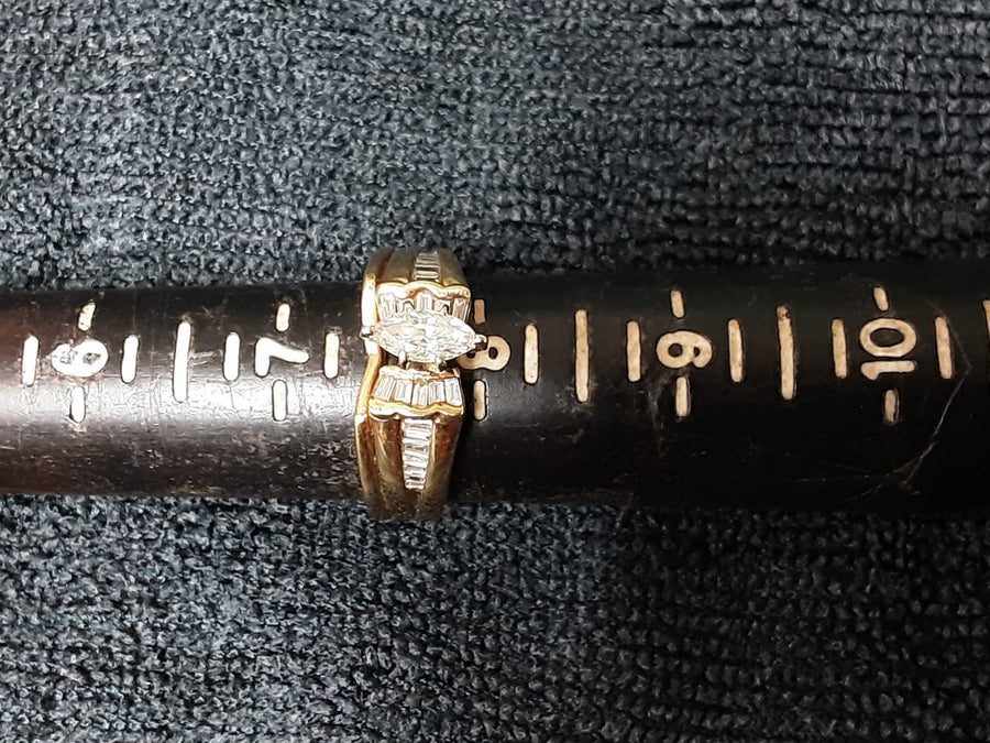 Women's Ring - Yellow Gold 14k (.585) 6 grams Size 7.5