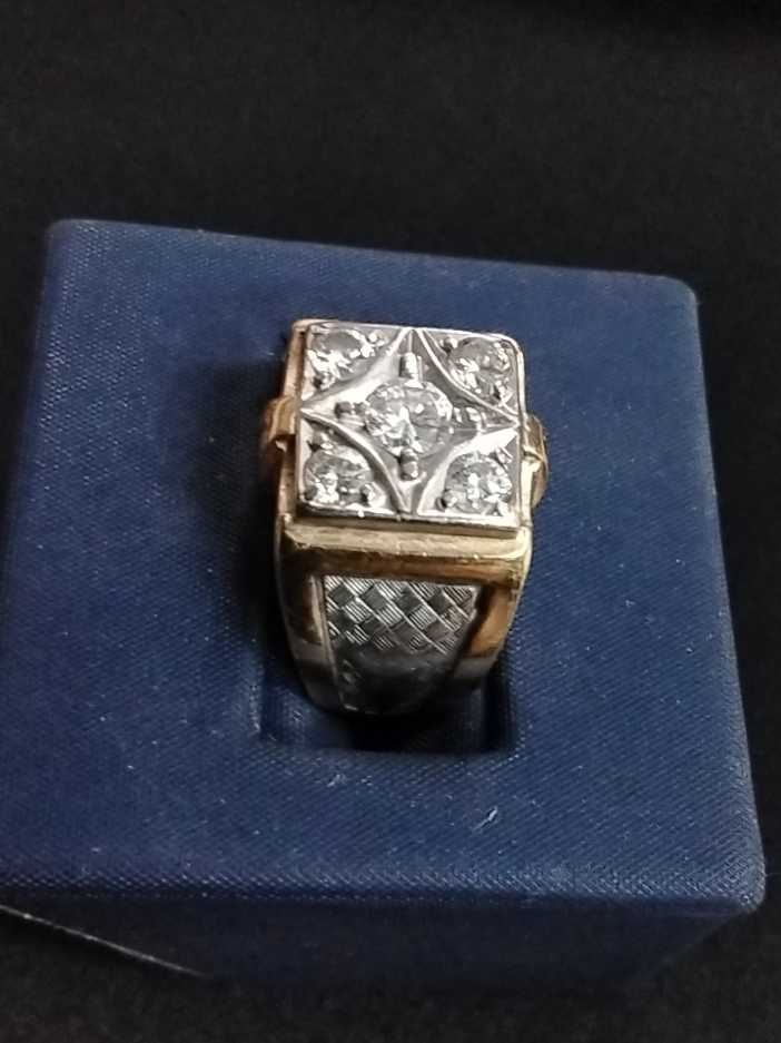 Men's Ring - Yellow Gold 10k (.417) 8.5 grams Size 7