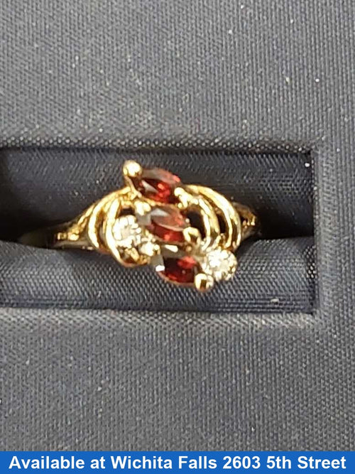Women's Ring - Yellow Gold 10k (.417) 1.8 grams Size 6.5