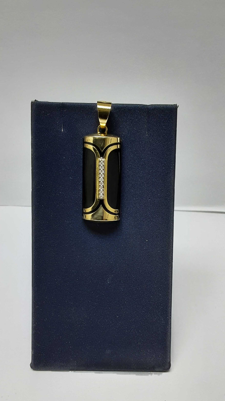 Symbol Pendant - Yellow Gold 18k (.750) 10.8 grams