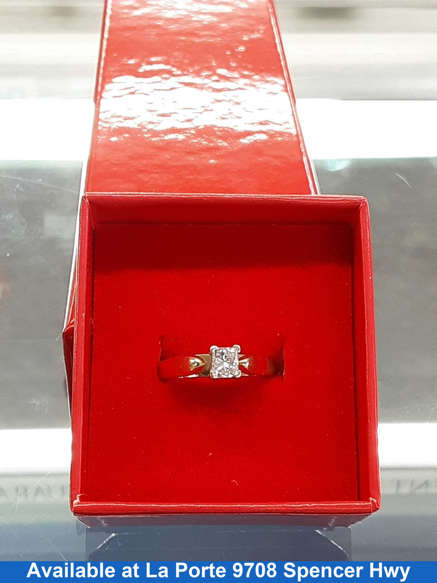 Women's Ring - Solitaire - Yellow Gold 14k (.585) 3.6 Grams Size 5