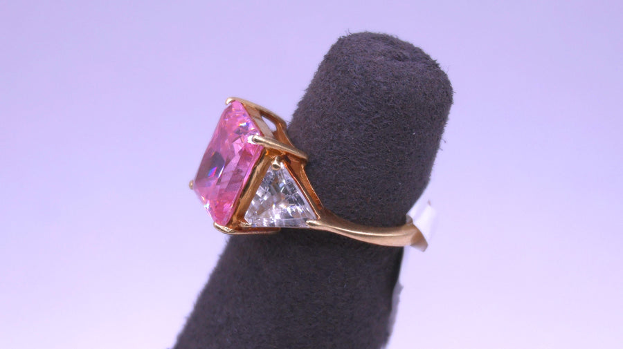 Women's Ring - Yellow Gold 14k (.585) 3.9 grams Size 4
