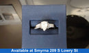 Women's Ring - Solitaire - White Gold 18k (.750) 4.1 grams Size 8
