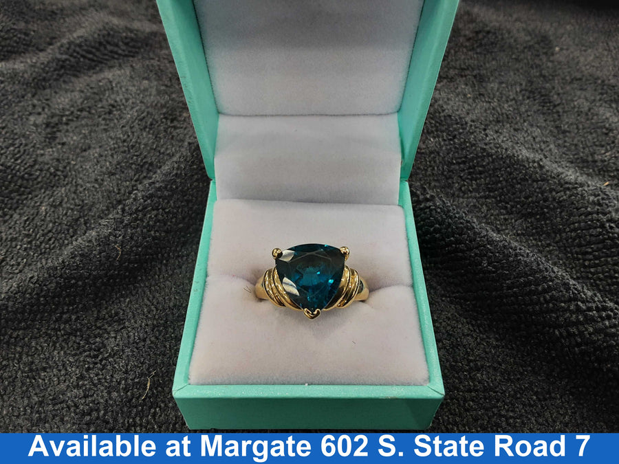 Women's Ring - Solitaire - Yellow Gold 10k (.417) 5.4 grams Size 8