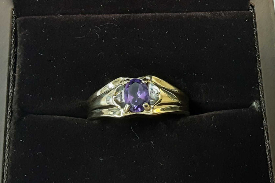 Women's Ring - Yellow Gold 10k (.417) 2.3 grams Size 12