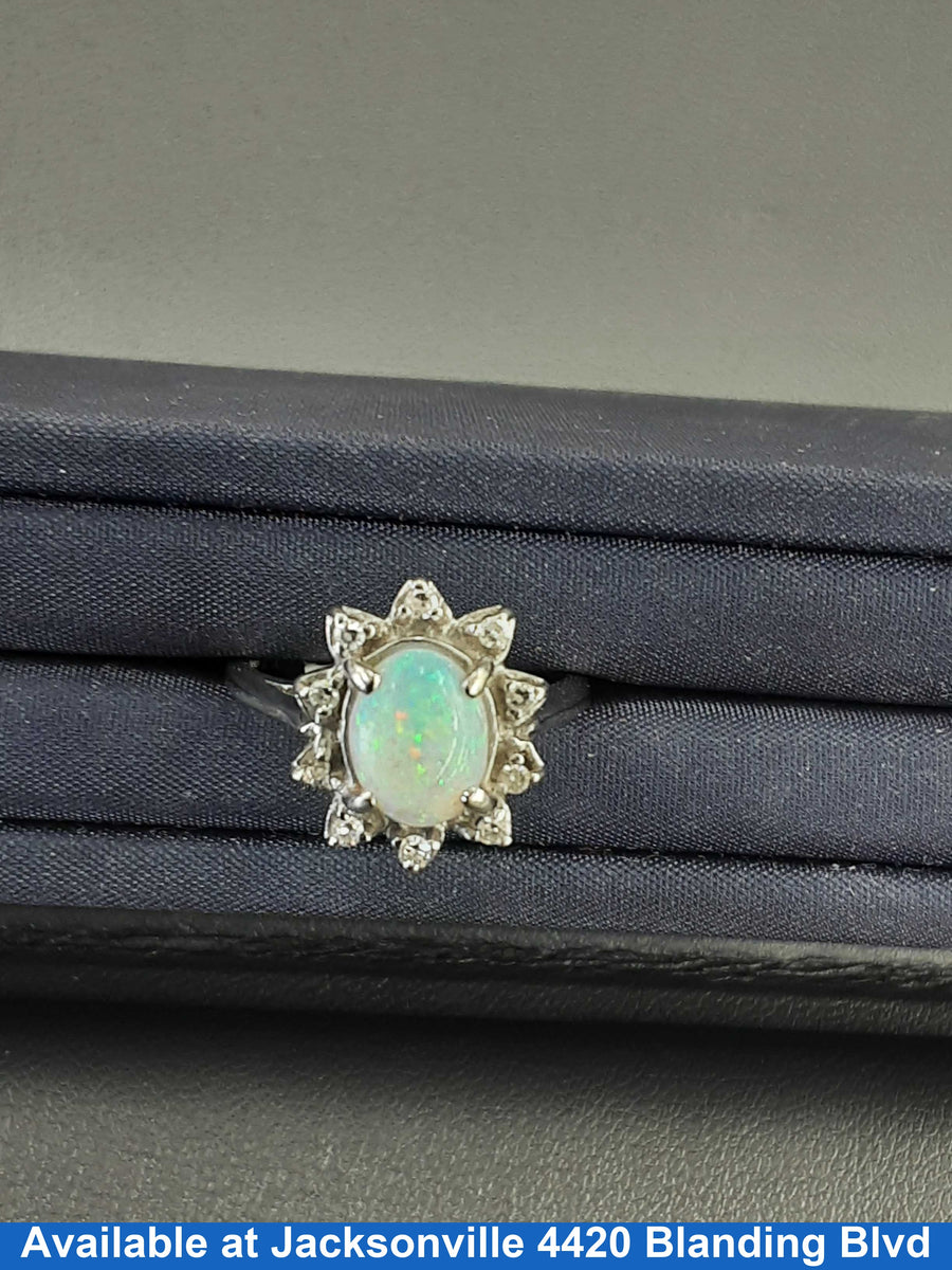 Women's Ring - White Gold 14k (.585) 3.4 grams Size 7
