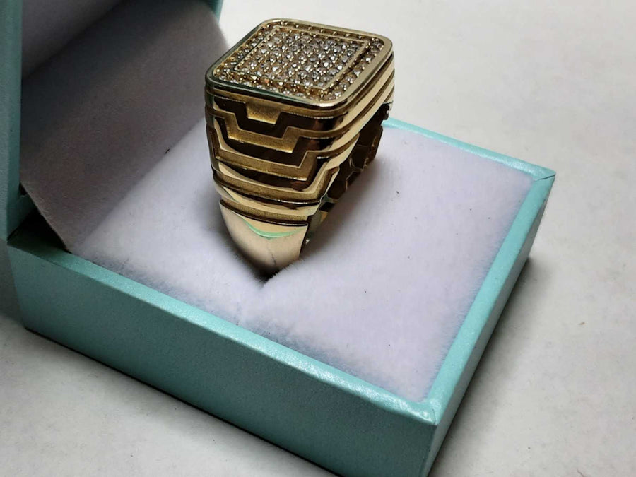 Men's Ring - Yellow Gold 10k (.417) 8.3 grams Size 12