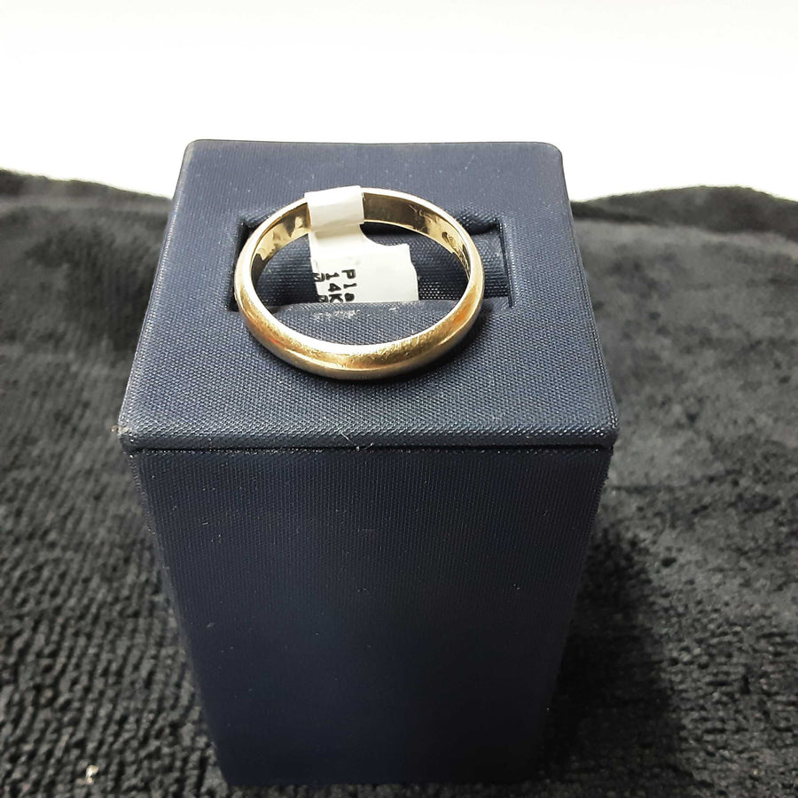 Ring - Wedding Band - Yellow Gold 14k (.585) 4 grams Size 9