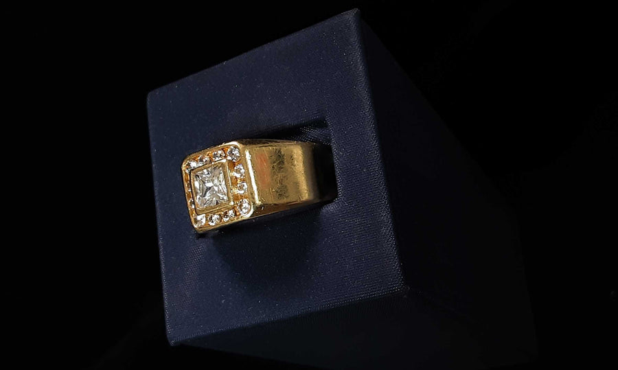 Men's Ring - Yellow Gold 14k (.585) 6.9 grams Size 8.5